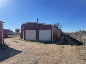 8813 N Highway 171 - Photo 7