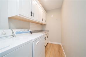 812 E 1st - Photo 23