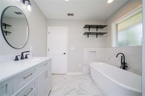 812 E 1st - Photo 32