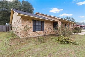 195 County Road 4164 - Photo 3