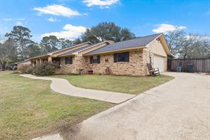 195 County Road 4164 - Photo 4