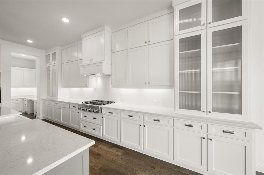 4718 Hawthorn Hills Lane - Photo 12