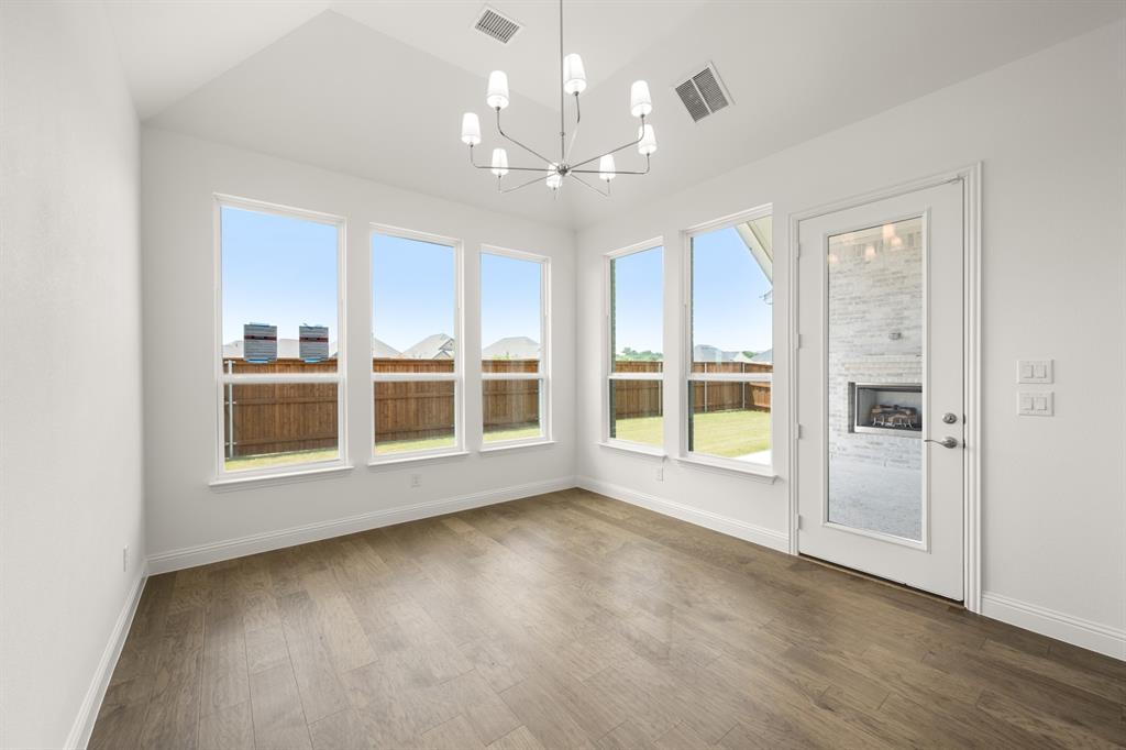 4718 Hawthorn Hills Lane - Photo 14