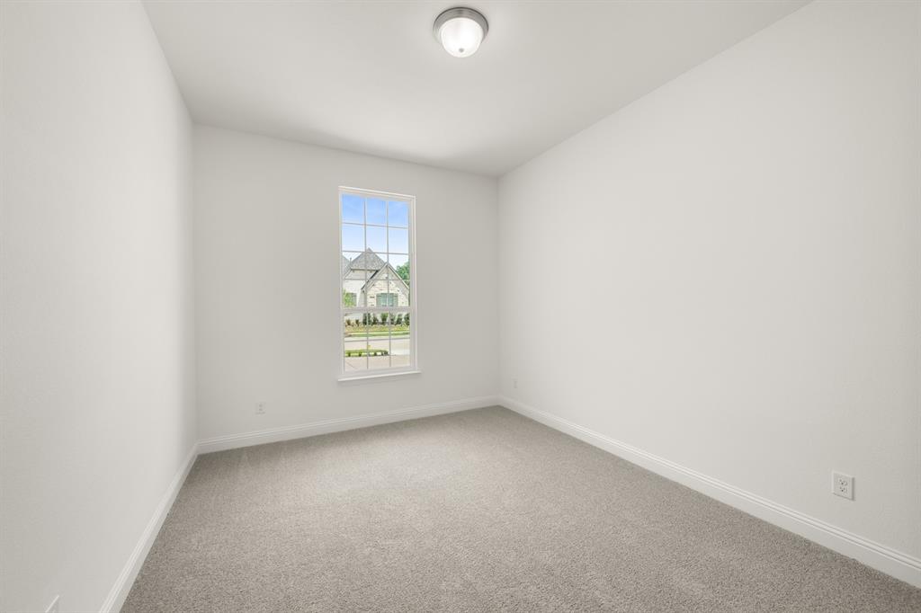 4718 Hawthorn Hills Lane - Photo 15