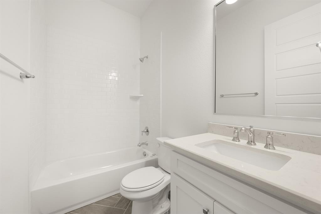 4718 Hawthorn Hills Lane - Photo 20