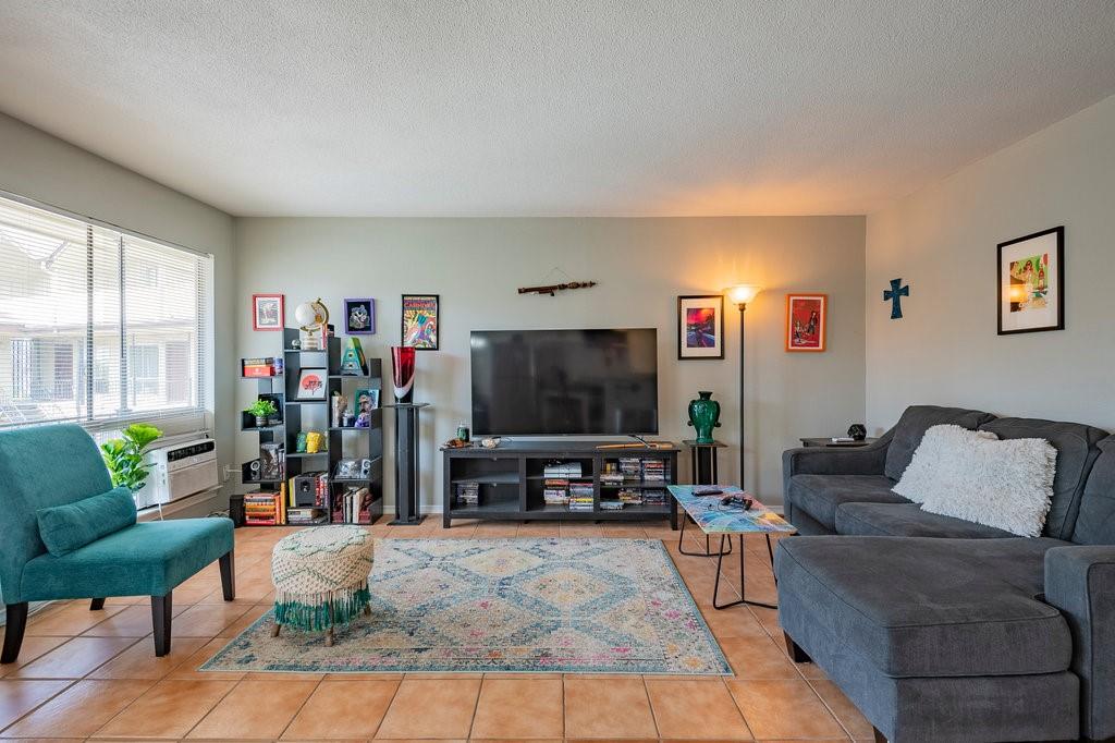 5000 Bowser Avenue - Photo 3