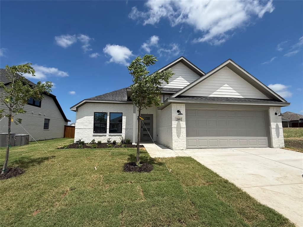209 Comfort Drive - Photo 2