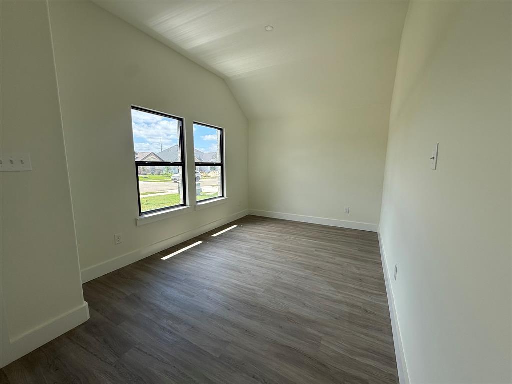 209 Comfort Drive - Photo 3