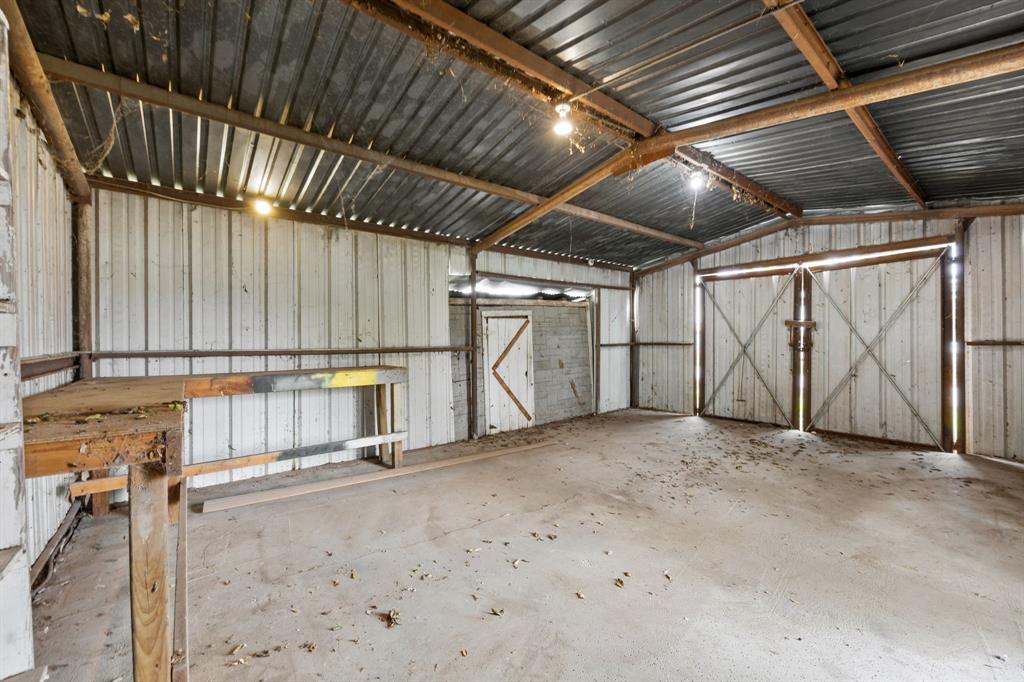 1002 W Woodlawn Street - Photo 13