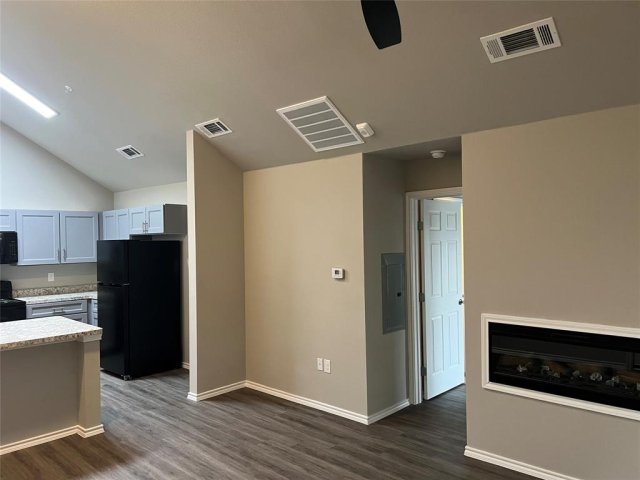 6108 Abrams Road