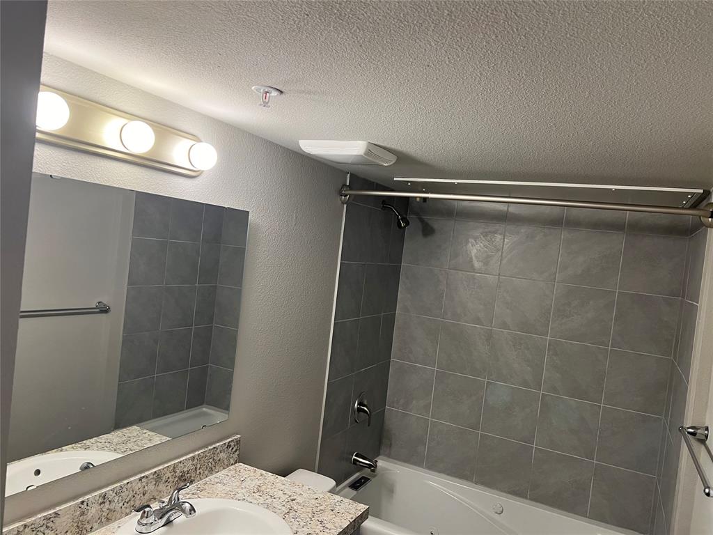 6108 Abrams Road - Photo 11