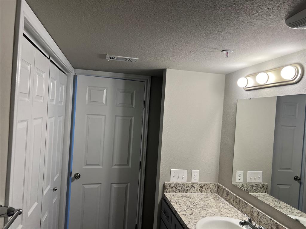 6108 Abrams Road - Photo 14