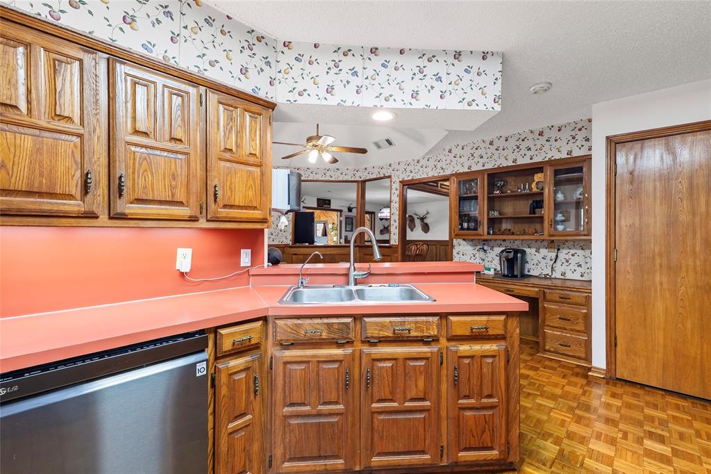 803 Westshore Drive - Photo 9