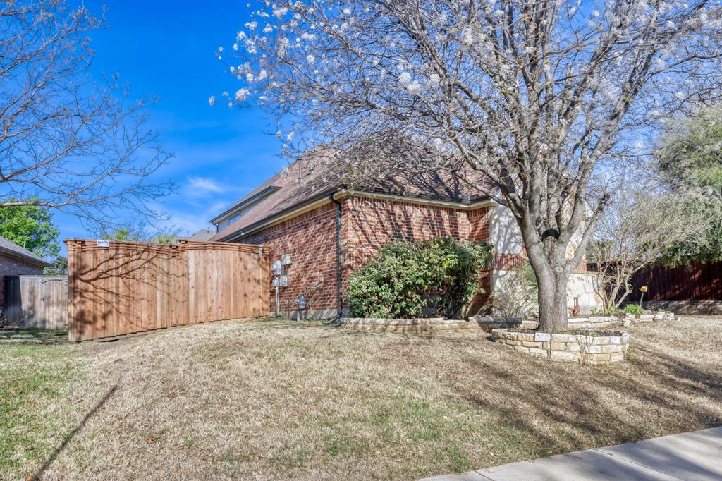6911 Bradford Estates Drive - Photo 3