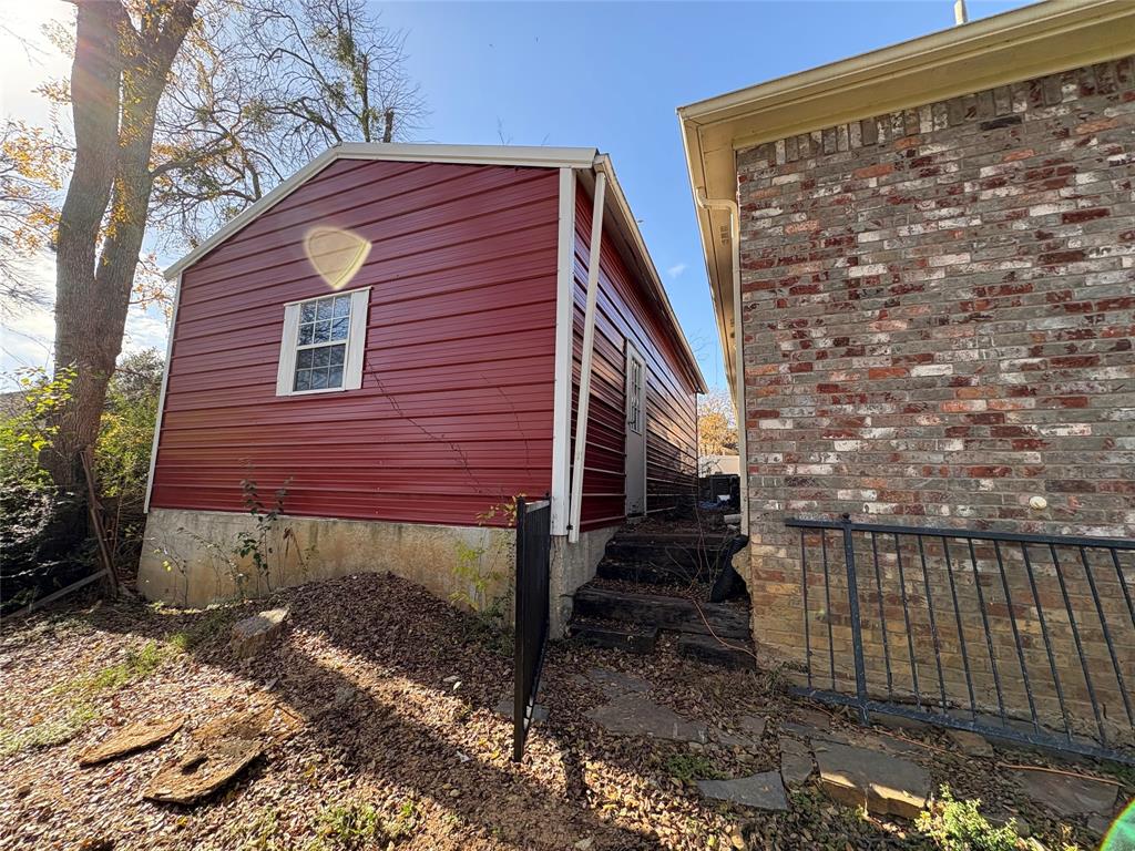 709 Timberview Court N - Photo 13