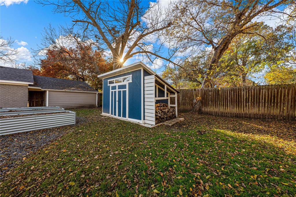 4007 Austin Avenue - Photo 37