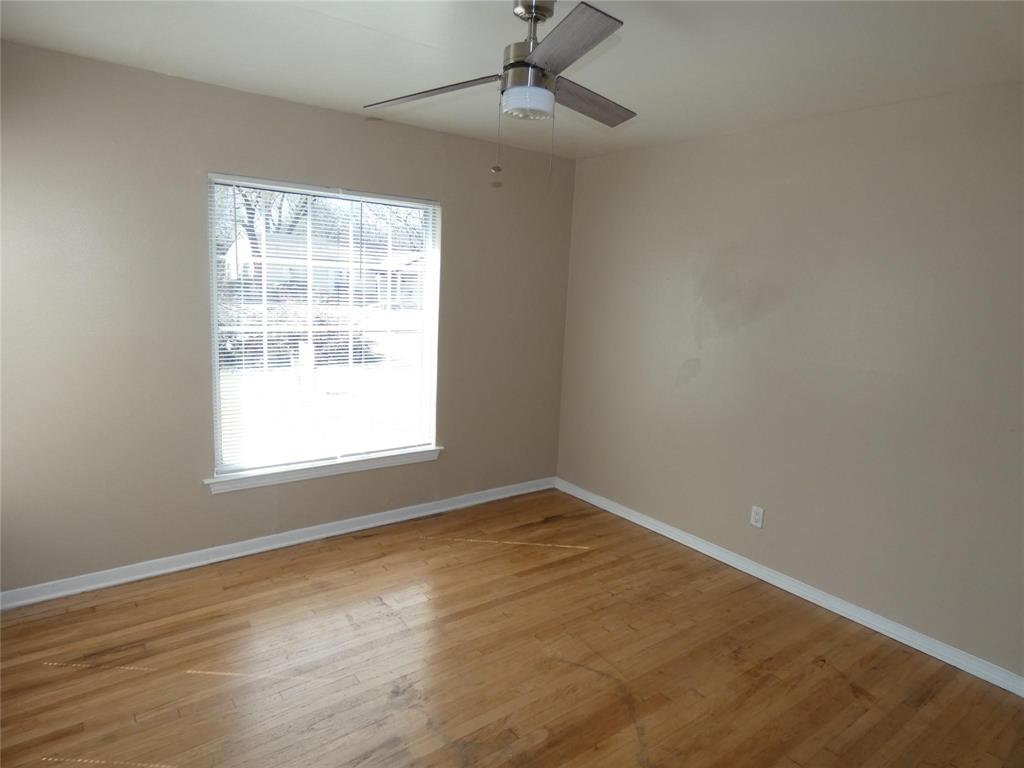 11819 Broadmoor Drive - Photo 13