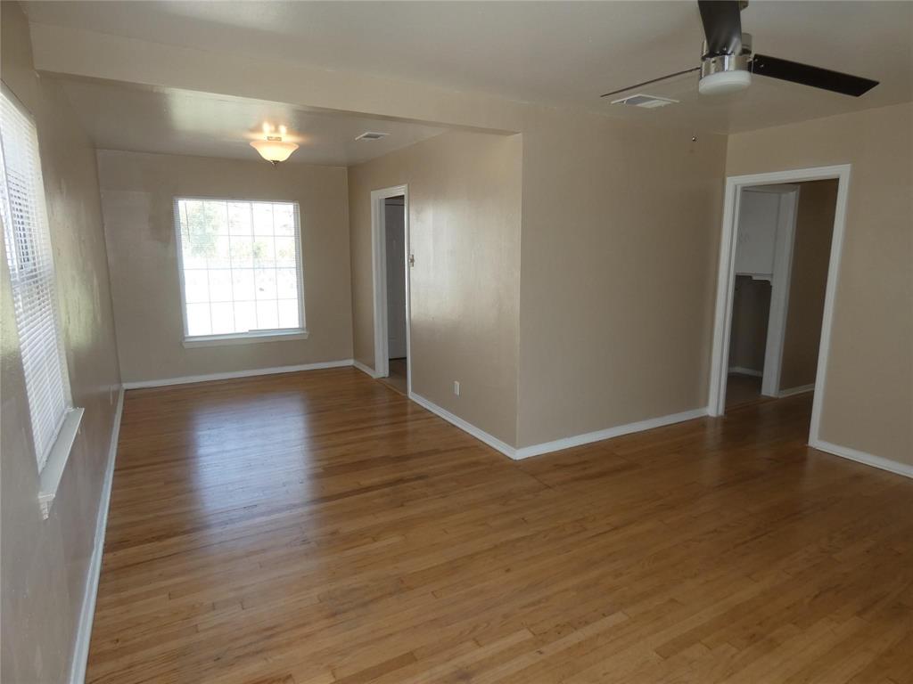 11819 Broadmoor Drive - Photo 4
