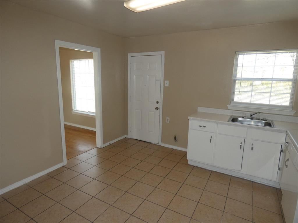 11819 Broadmoor Drive - Photo 6