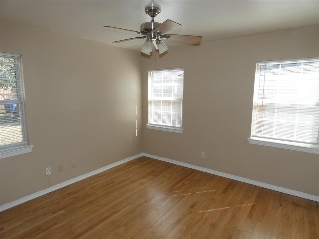 11819 Broadmoor Drive - Photo 8