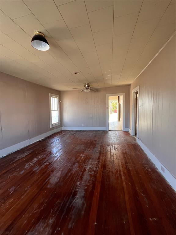 316 E 7th Street - Photo 2