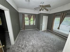 137 CR 2362 - Photo 8