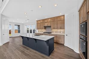 2813 Kenilworth Way - Photo 2