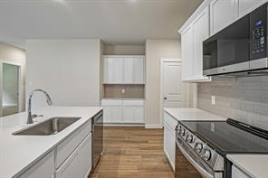 369 Declan Street - Photo 16