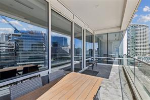2408 Victory Park Lane - Photo 27