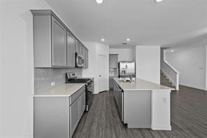 5029 Salinger Drive - Photo 9