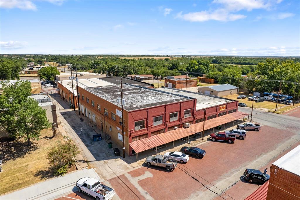115 E Pecan Street - Photo 1