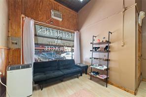 115 E Pecan Street - Photo 11