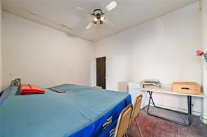 115 E Pecan Street - Photo 15