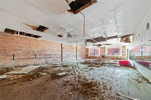 115 E Pecan Street - Photo 16