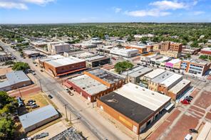 115 E Pecan Street - Photo 3