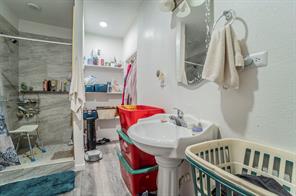 540 12th Street SE - Photo 14