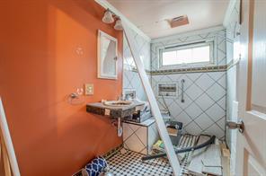 540 12th Street SE - Photo 18