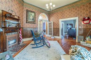 540 12th Street SE - Photo 3