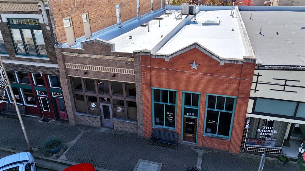110 E Corsicana Street - Photo 1