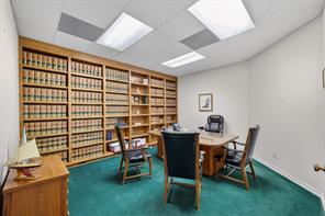 110 E Corsicana Street - Photo 10