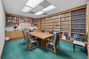 110 E Corsicana Street - Photo 11