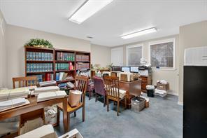 110 E Corsicana Street - Photo 21