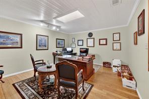 110 E Corsicana Street - Photo 30