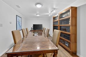 110 E Corsicana Street - Photo 31