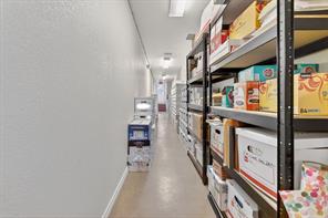 110 E Corsicana Street - Photo 32