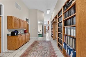 110 E Corsicana Street - Photo 9
