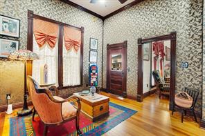 300 W 6th Street - Photo 12