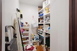 300 W 6th Street - Photo 21