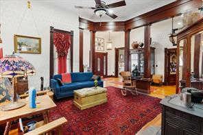 300 W 6th Street - Photo 3