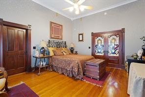 300 W 6th Street - Photo 7